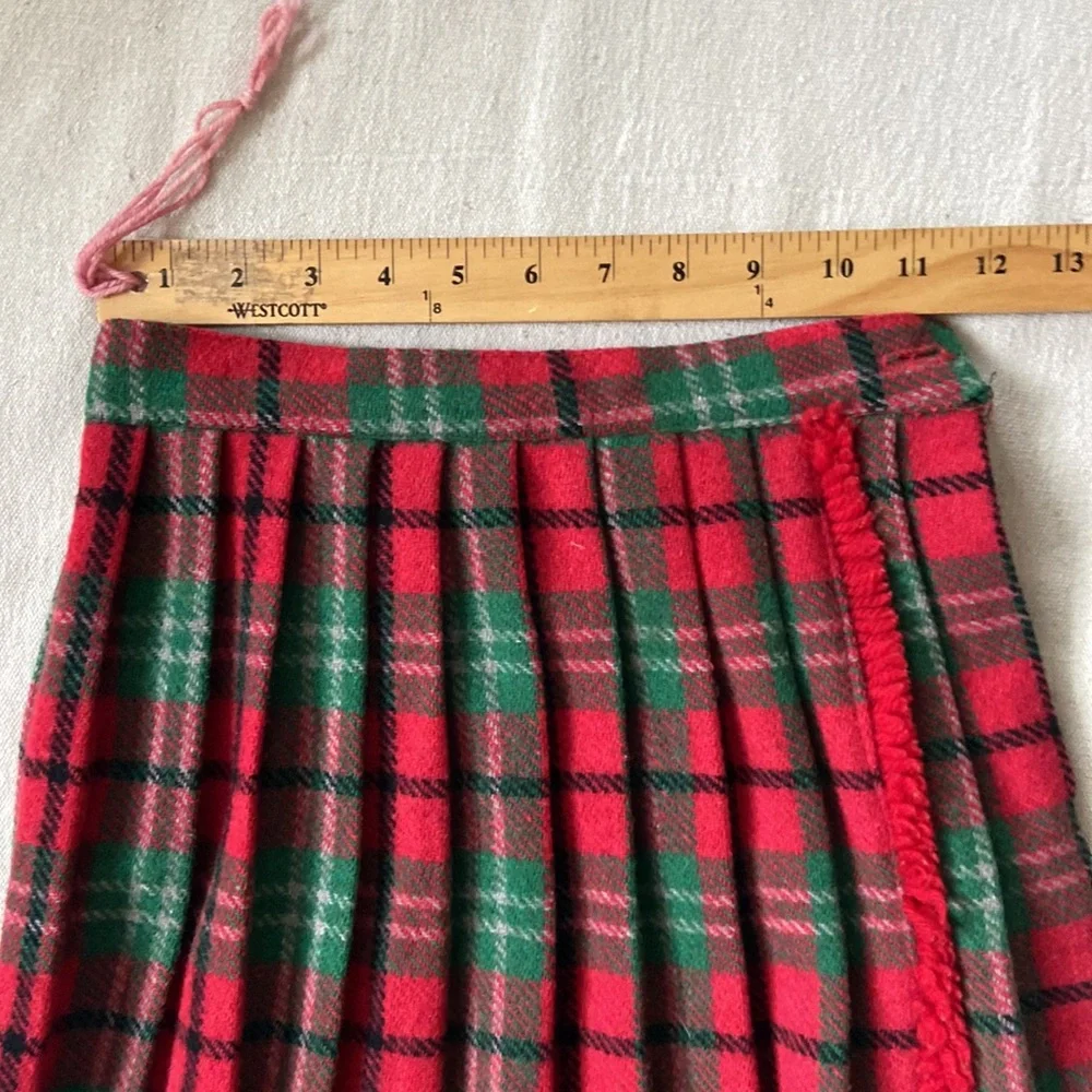 VINTAGE WOOL Skirt Kilt Mini pleated Irish Scottish Gingham Plaid Red Green